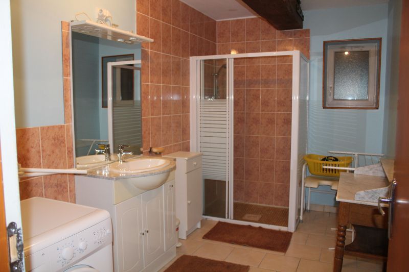 photo 17 Owner direct vacation rental Autun gite Burgundy Sane et Loire bathroom