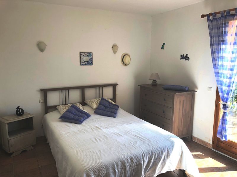 photo 9 Owner direct vacation rental Rgusse maison Provence-Alpes-Cte d'Azur Var bedroom 3