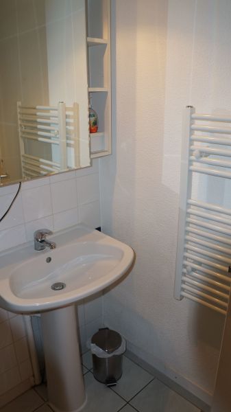 photo 10 Owner direct vacation rental Gruissan maison Languedoc-Roussillon Aude bathroom