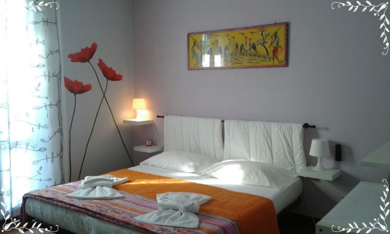 photo 2 Owner direct vacation rental Peschiera del Garda appartement Veneto Verona Province bedroom 1