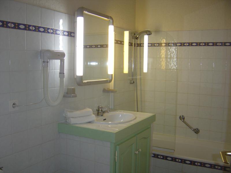 photo 16 Owner direct vacation rental Porto Vecchio villa Corsica Corse du Sud bathroom