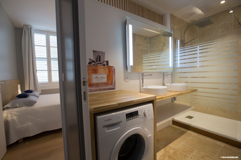 photo 12 Owner direct vacation rental La Rochelle appartement Poitou-Charentes Charente-Maritime Washing facilities