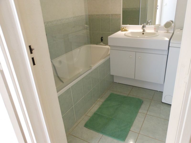 photo 1 Owner direct vacation rental Frjus appartement Provence-Alpes-Cte d'Azur Var bathroom