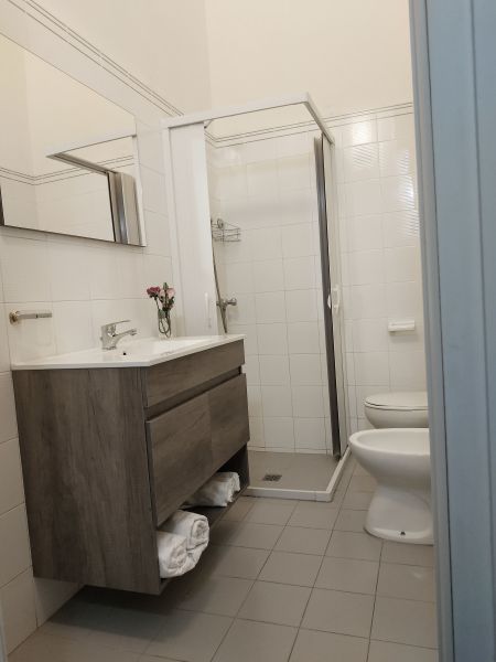 photo 20 Owner direct vacation rental Ugento - Torre San Giovanni appartement Puglia Lecce Province bathroom