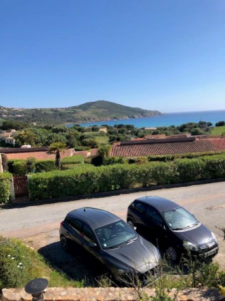 photo 10 Owner direct vacation rental Cargse maison Corsica Corse du Sud Parking