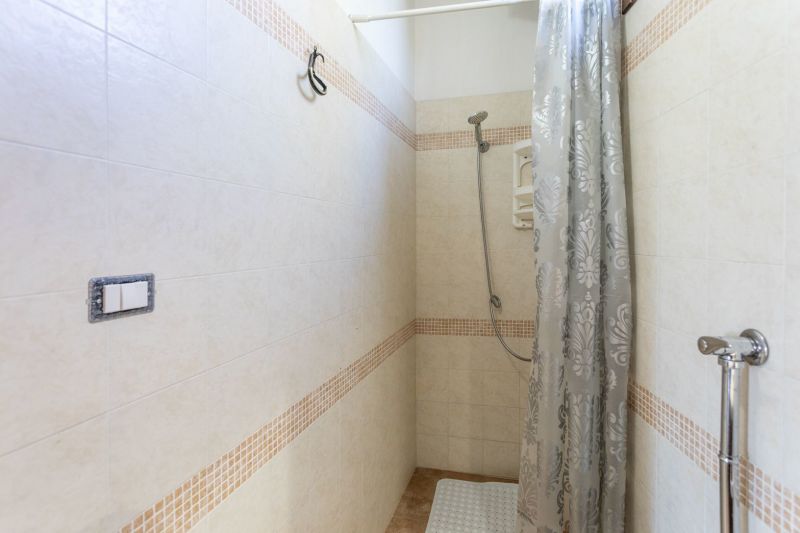 photo 15 Owner direct vacation rental Alliste appartement   bathroom