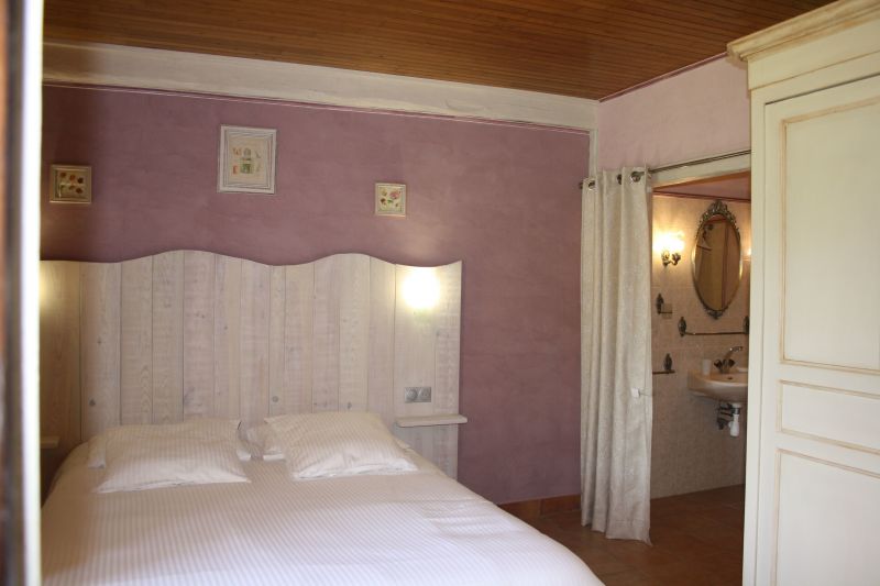 photo 16 Owner direct vacation rental Brantme maison Aquitaine Dordogne bedroom 3
