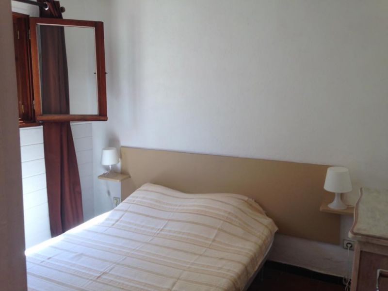 photo 5 Owner direct vacation rental Cavalaire-sur-Mer appartement Provence-Alpes-Cte d'Azur Var bedroom