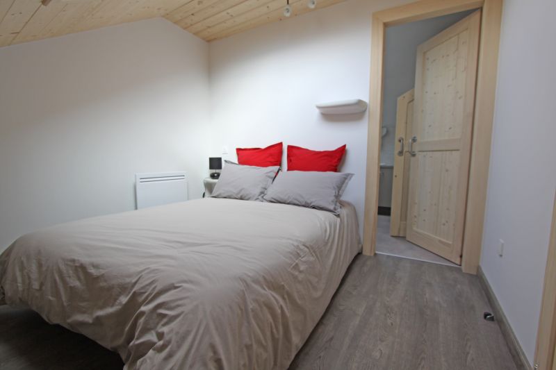 photo 2 Owner direct vacation rental Annecy gite Rhone-Alps Haute-Savoie bedroom 2