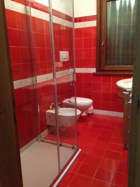 photo 2 Owner direct vacation rental Cortina d'Ampezzo appartement Veneto Belluno Province bathroom 2