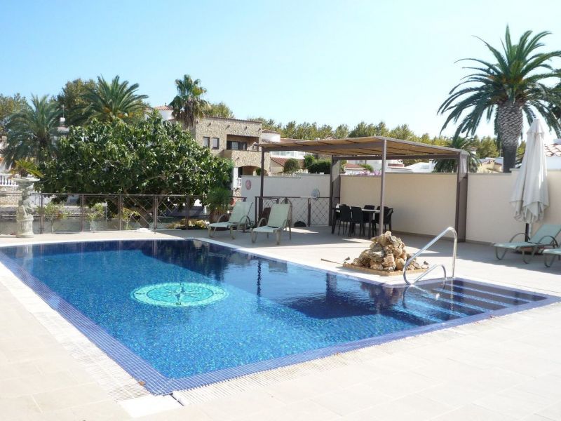 photo 23 Owner direct vacation rental Empuriabrava maison Catalonia Girona (province of) Outside view