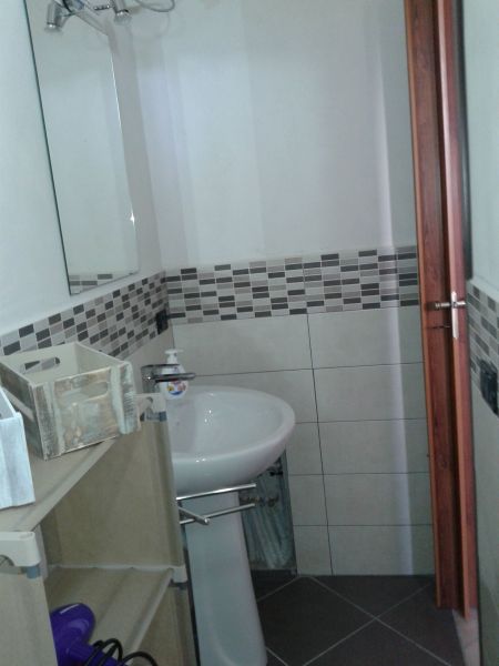 photo 5 Owner direct vacation rental Terrasini appartement Sicily Palermo Province bathroom 1