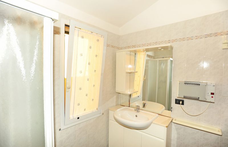 photo 19 Owner direct vacation rental Rio nell'Elba appartement Tuscany Elba Island bathroom