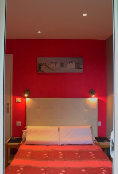 photo 2 Owner direct vacation rental Cabourg appartement Basse-Normandie Calvados bedroom