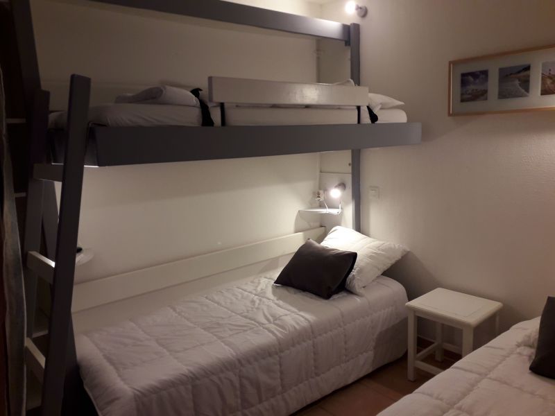 photo 18 Owner direct vacation rental Six Fours Les Plages appartement Provence-Alpes-Cte d'Azur Var bedroom