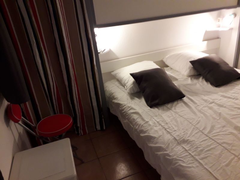 photo 17 Owner direct vacation rental Six Fours Les Plages appartement Provence-Alpes-Cte d'Azur Var bedroom
