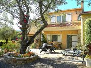 Provence swimming pool holiday rentals: studio no. 122699