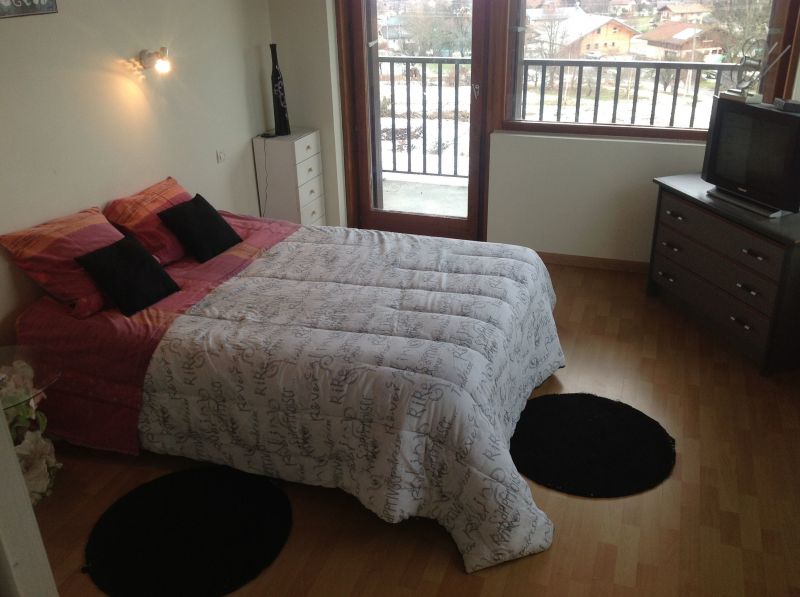 photo 2 Owner direct vacation rental Evian les Bains appartement Rhone-Alps Haute-Savoie bedroom 1