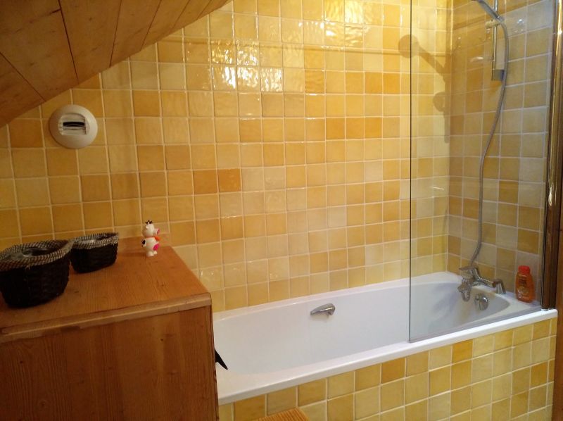 photo 13 Owner direct vacation rental Mribel appartement Rhone-Alps Savoie bathroom