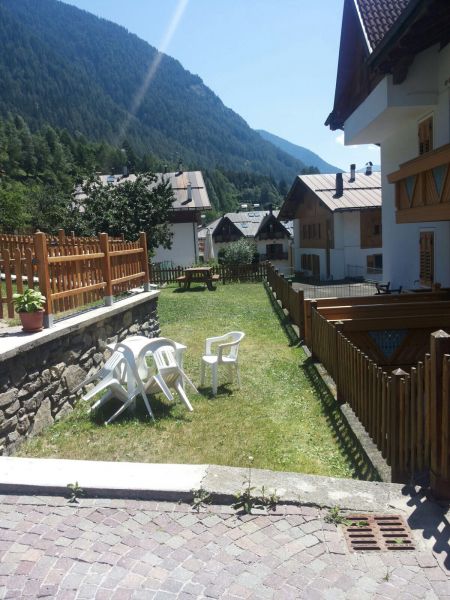 photo 9 Owner direct vacation rental Peio (Pejo) appartement Trentino-South Tyrol Trento Province Garden