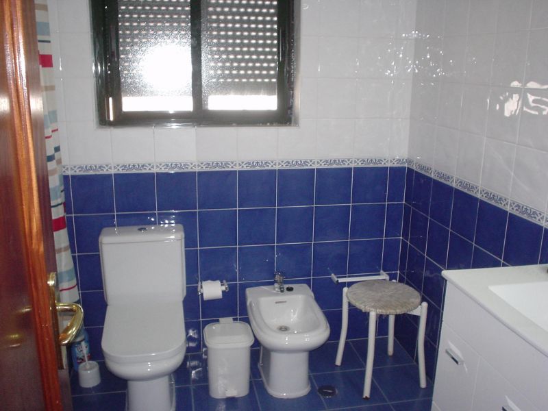 photo 10 Owner direct vacation rental Monte Gordo appartement Algarve  bathroom