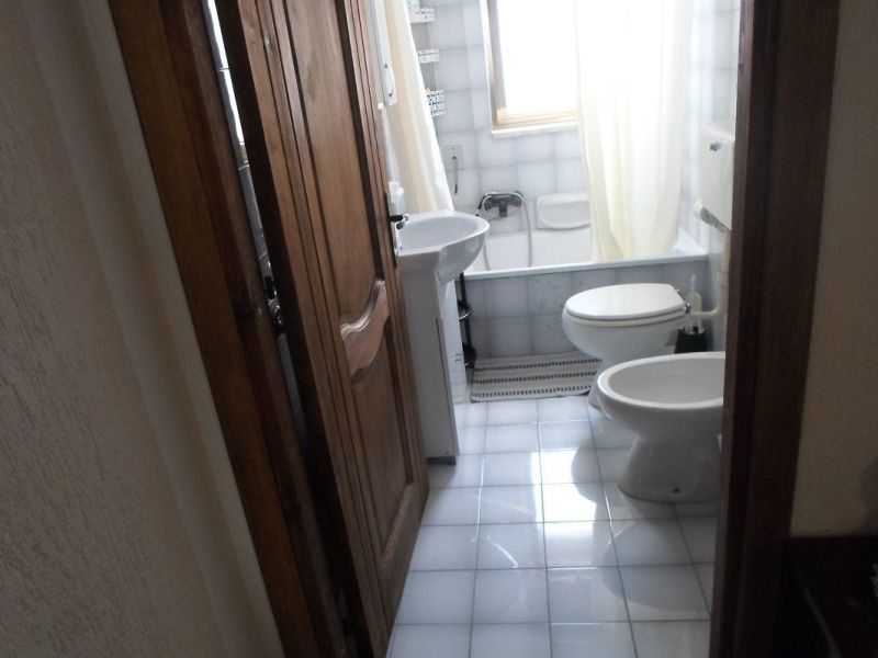 photo 11 Owner direct vacation rental Pescoluse appartement Puglia Lecce Province bathroom
