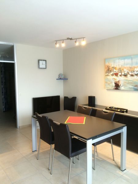 photo 4 Owner direct vacation rental De Panne studio   Living room