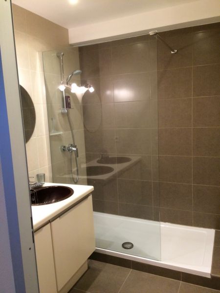 photo 12 Owner direct vacation rental De Panne studio   Washing facilities