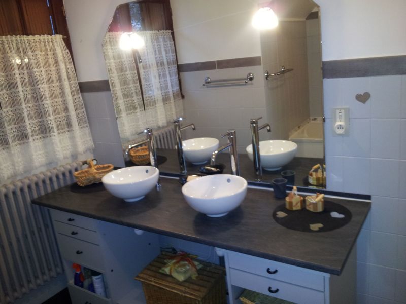 photo 13 Owner direct vacation rental Saint Lary Soulan maison Midi-Pyrnes Hautes-Pyrnes Washing facilities 2