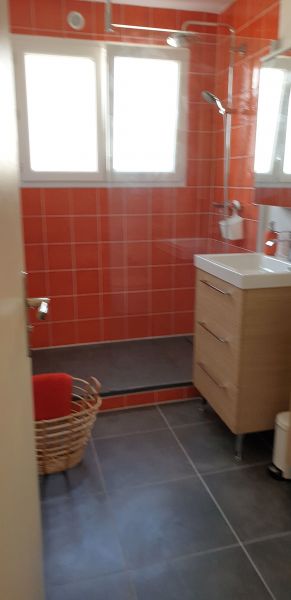 photo 5 Owner direct vacation rental Concarneau appartement Brittany Finistre Washing facilities