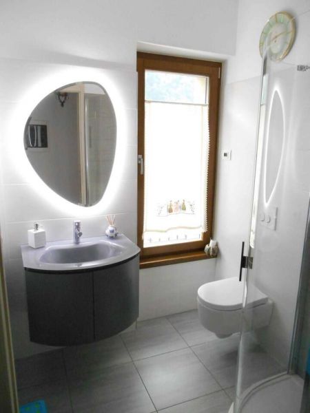 photo 9 Owner direct vacation rental Tenno appartement   bathroom