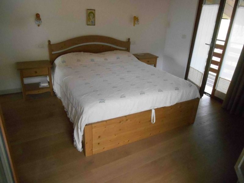 photo 10 Owner direct vacation rental Tenno appartement   bedroom