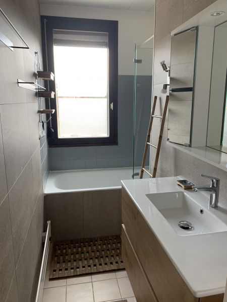 photo 9 Owner direct vacation rental Les 2 Alpes appartement Rhone-Alps Isre bathroom