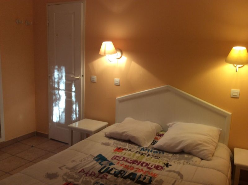 photo 7 Owner direct vacation rental Six Fours Les Plages appartement Provence-Alpes-Cte d'Azur Var bedroom