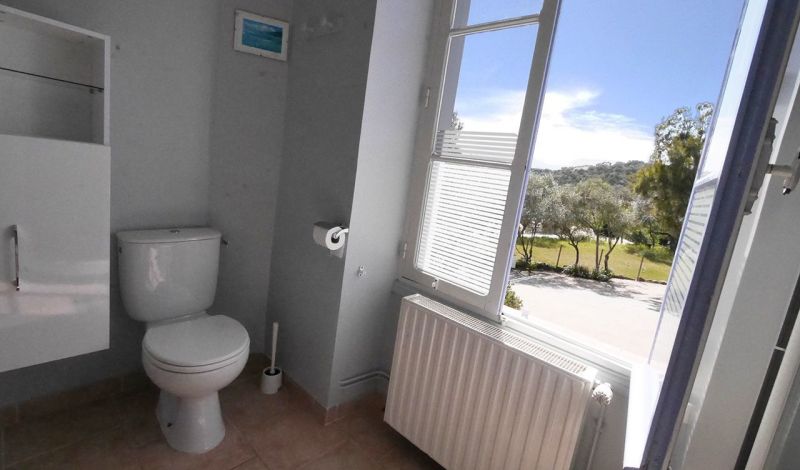 photo 9 Owner direct vacation rental Porto Pollo appartement Corsica Corse du Sud Washing facilities