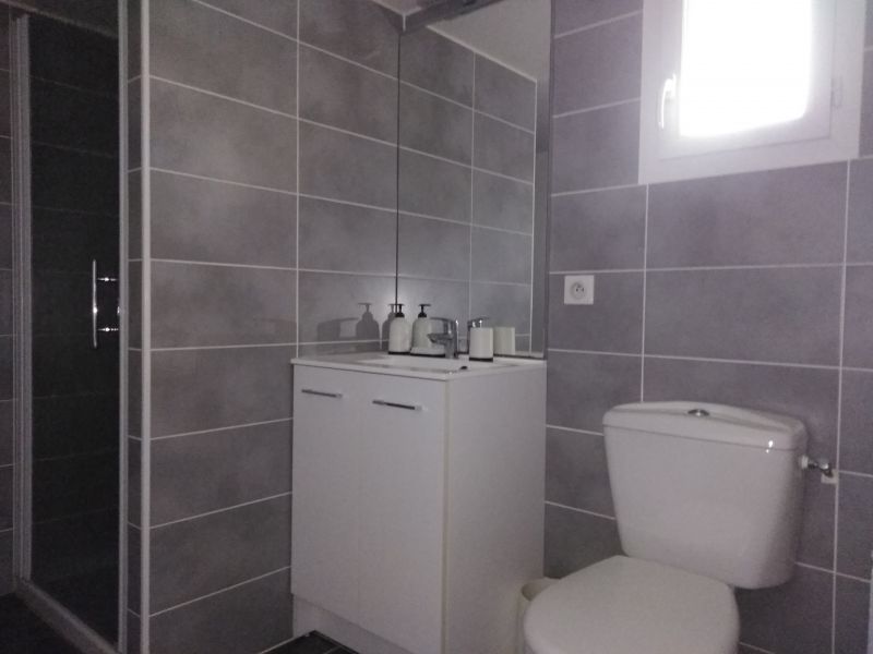 photo 6 Owner direct vacation rental Ahetze appartement Aquitaine Pyrnes-Atlantiques Washing facilities