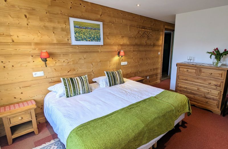 photo 2 Owner direct vacation rental Samons chalet Rhone-Alps Haute-Savoie bedroom 3