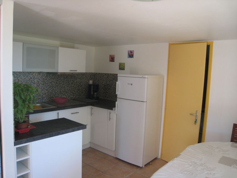 photo 13 Owner direct vacation rental Bormes Les Mimosas appartement Provence-Alpes-Cte d'Azur Var Open-plan kitchen