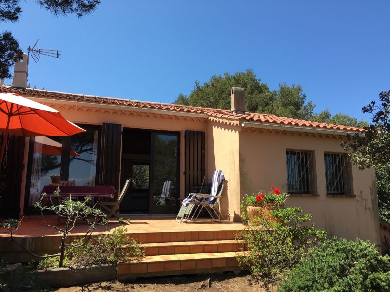 photo 11 Owner direct vacation rental Giens villa Provence-Alpes-Cte d'Azur Var Outside view