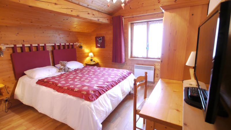 photo 9 Owner direct vacation rental Les Gets chalet Rhone-Alps Haute-Savoie bedroom 2