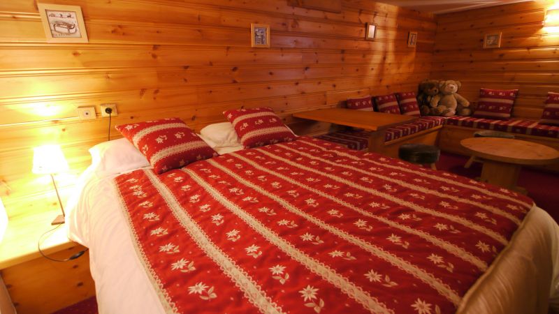 photo 14 Owner direct vacation rental Les Gets chalet Rhone-Alps Haute-Savoie bedroom 6