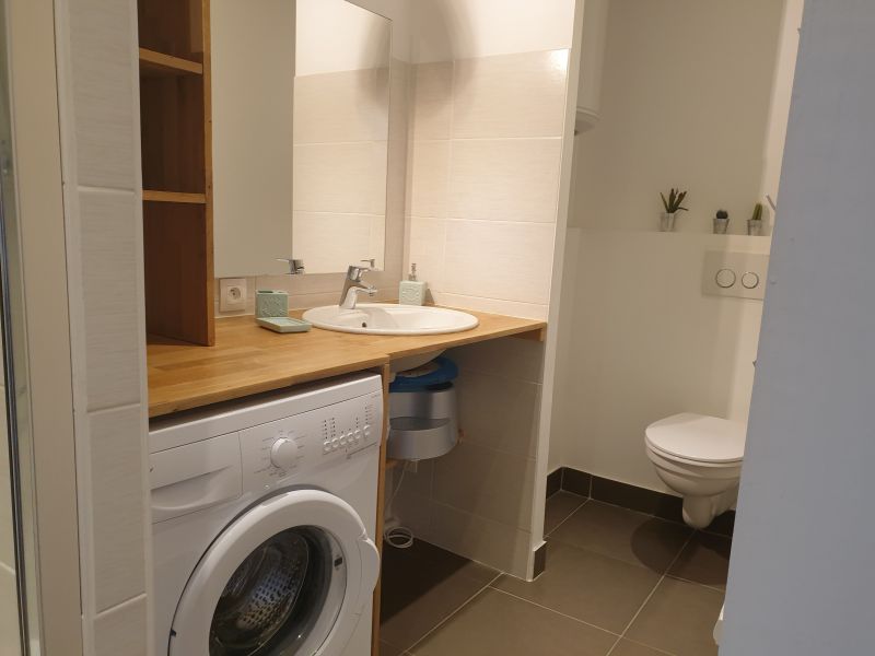 photo 8 Owner direct vacation rental Saint Nectaire appartement Auvergne Puy-de-Dme Washing facilities