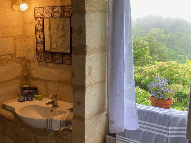 photo 3 Owner direct vacation rental Saint Emilion chambrehote Aquitaine Gironde bedroom 1