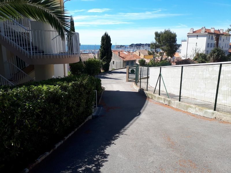 photo 9 Owner direct vacation rental Bandol appartement Provence-Alpes-Cte d'Azur Var Parking