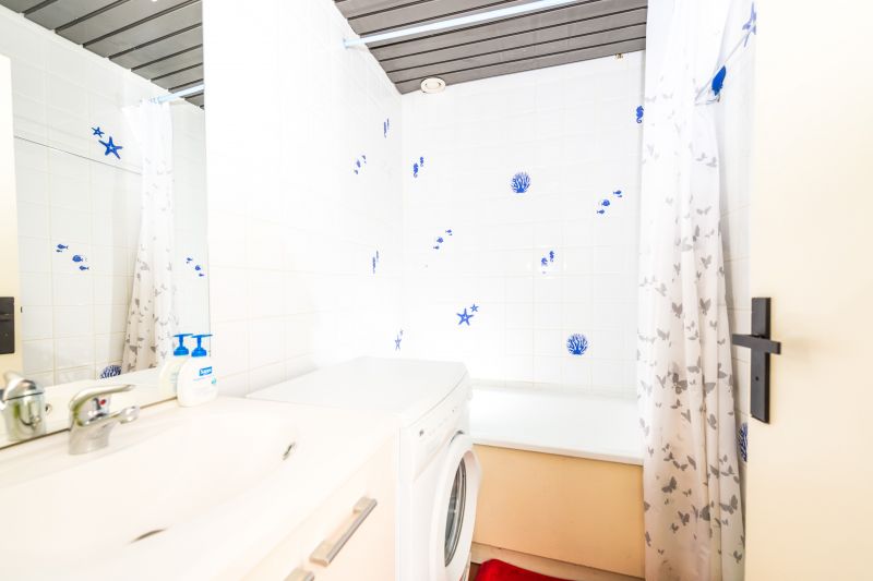 photo 11 Owner direct vacation rental Cassis villa Provence-Alpes-Cte d'Azur Bouches du Rhne bathroom
