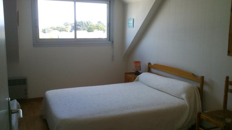 photo 4 Owner direct vacation rental Locmariaquer appartement Brittany Morbihan bedroom 2