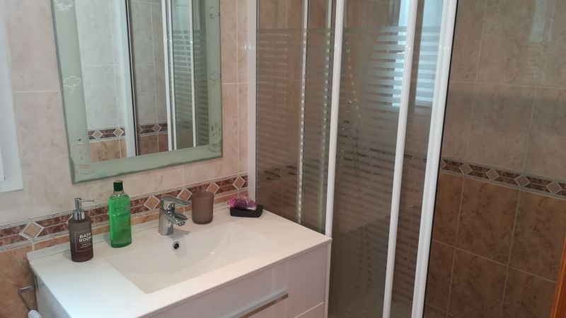 photo 15 Owner direct vacation rental Benidorm maison Valencian Community Alicante (province of) bathroom 1