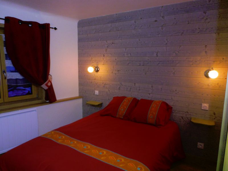 photo 7 Owner direct vacation rental Valloire chalet Rhone-Alps Savoie bedroom 1