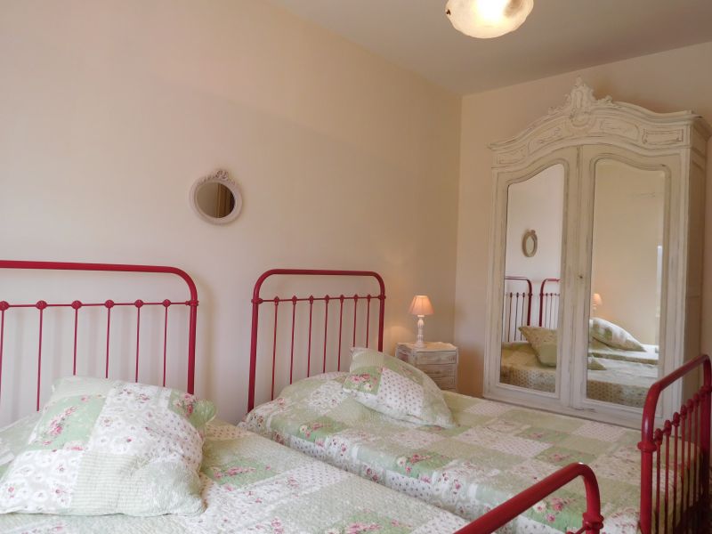 photo 21 Owner direct vacation rental Apt villa Provence-Alpes-Cte d'Azur Vaucluse bedroom 3