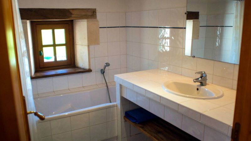 photo 23 Owner direct vacation rental Rochefort sur Mer gite Poitou-Charentes Charente-Maritime bathroom